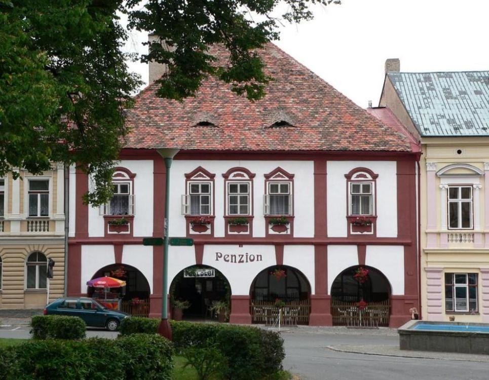 Hotel Restaurace A Penzion Podloubi Opočno Exterior foto